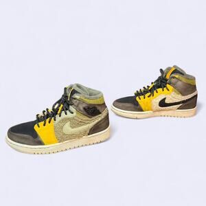 Nike air Jordan 1 retro high OG "Fuzzy" sneaker women's 7.5